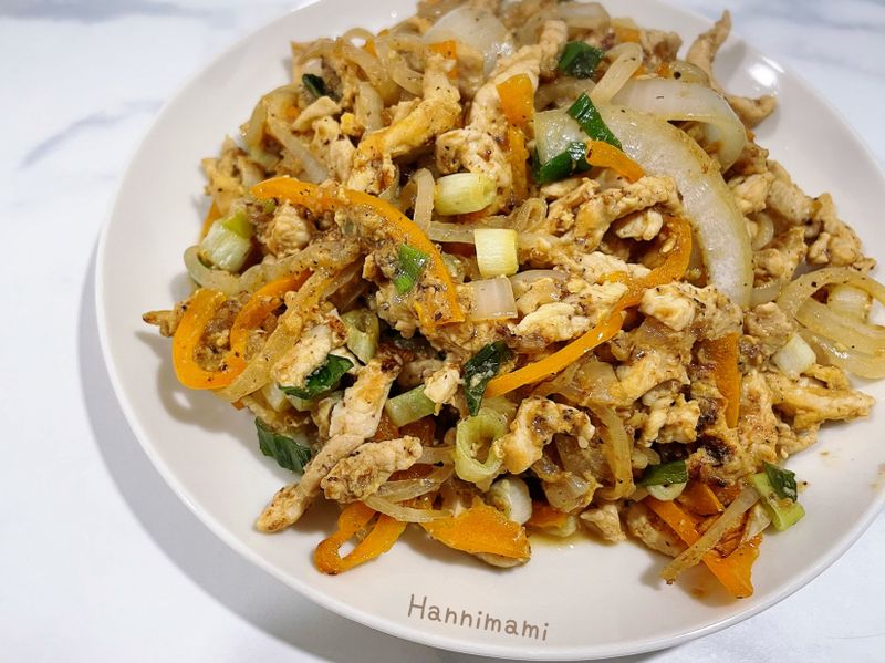 黑胡椒醬洋蔥炒肉絲