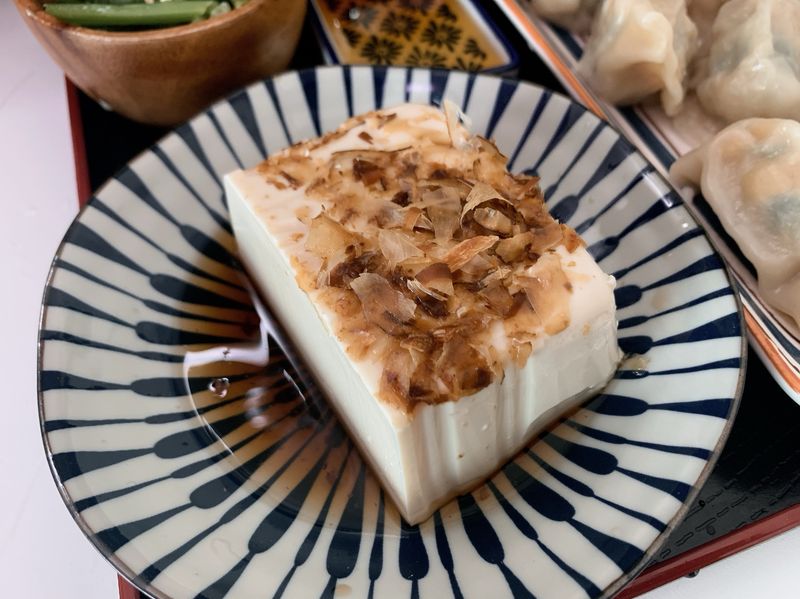 涼拌柴魚豆腐