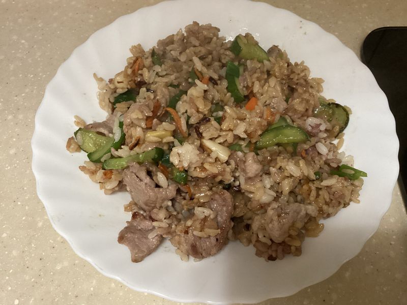 紫白豬肉炒飯
