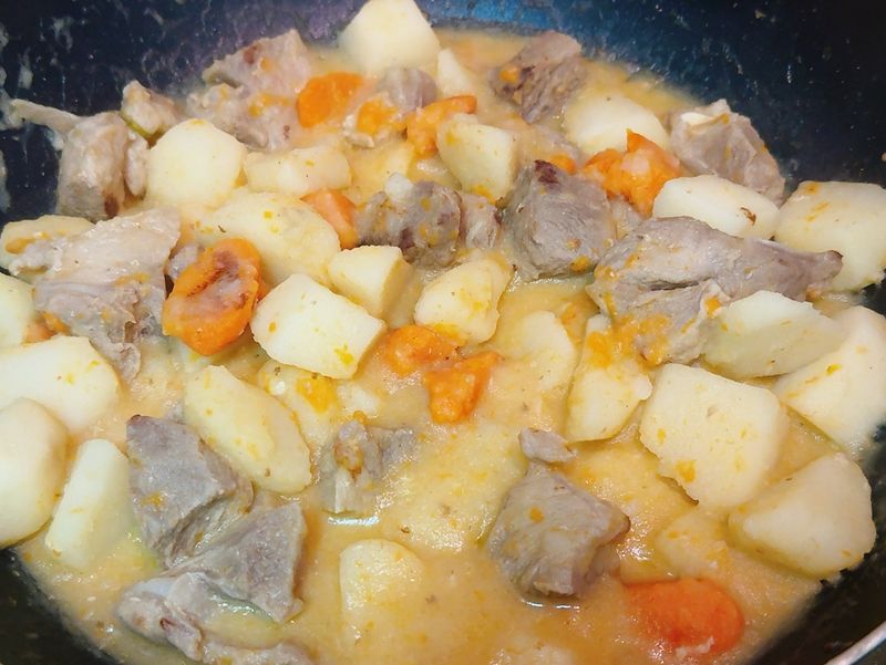味增馬鈴薯燒軟骨