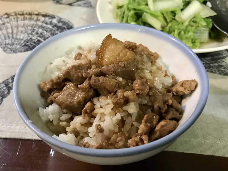 魯肉飯 braised pork