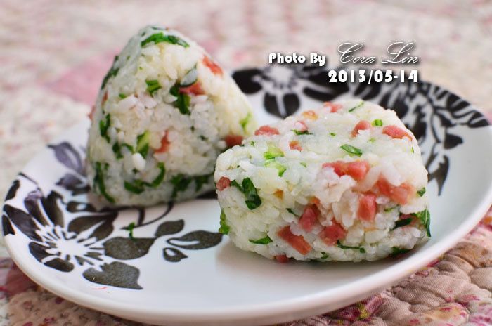 【可拉的鏡頭】青江菜香腸飯糰