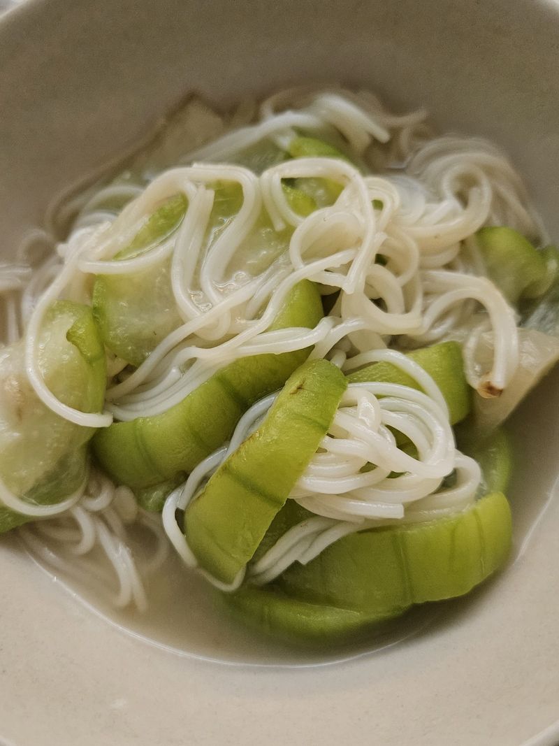 家常料理-絲瓜麵線