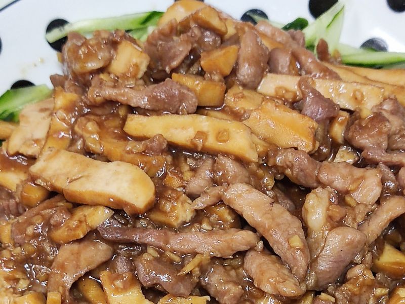 京醬肉絲