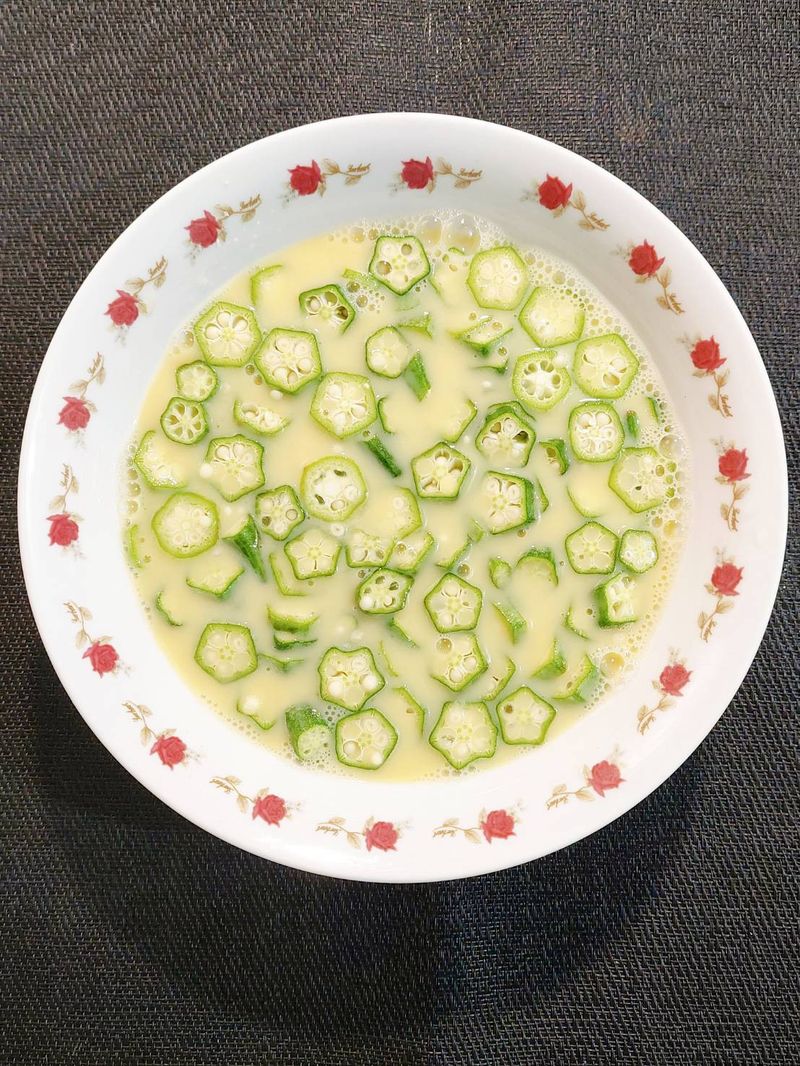 日式秋葵蒸蛋