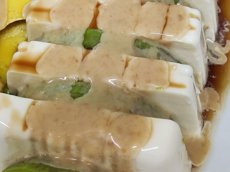 涼拌酪梨豆腐
