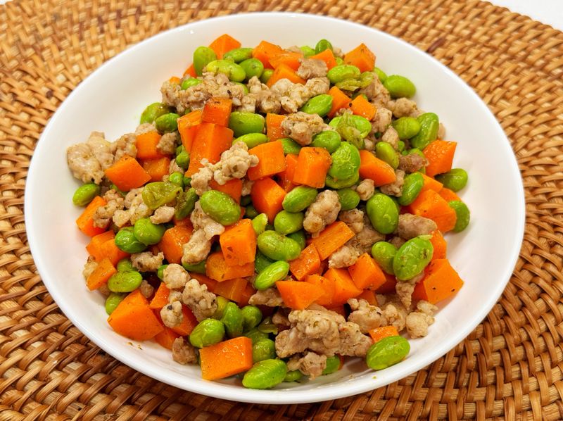 孜然肉末炒毛豆