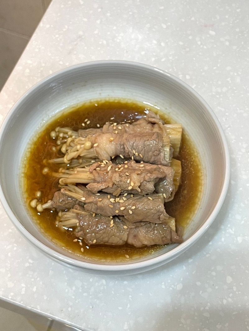 金針菇燒肉捲