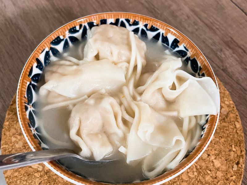 鮮蝦餛飩麵