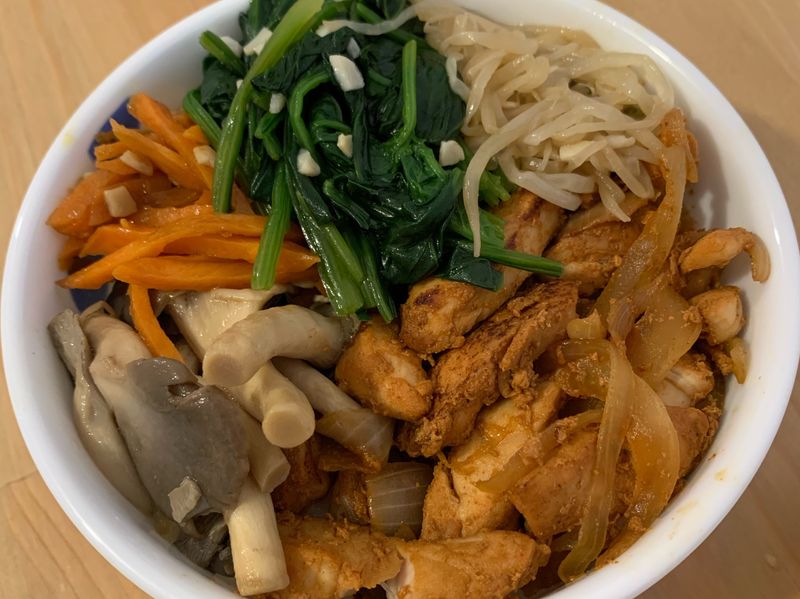 韓式雞肉拌飯