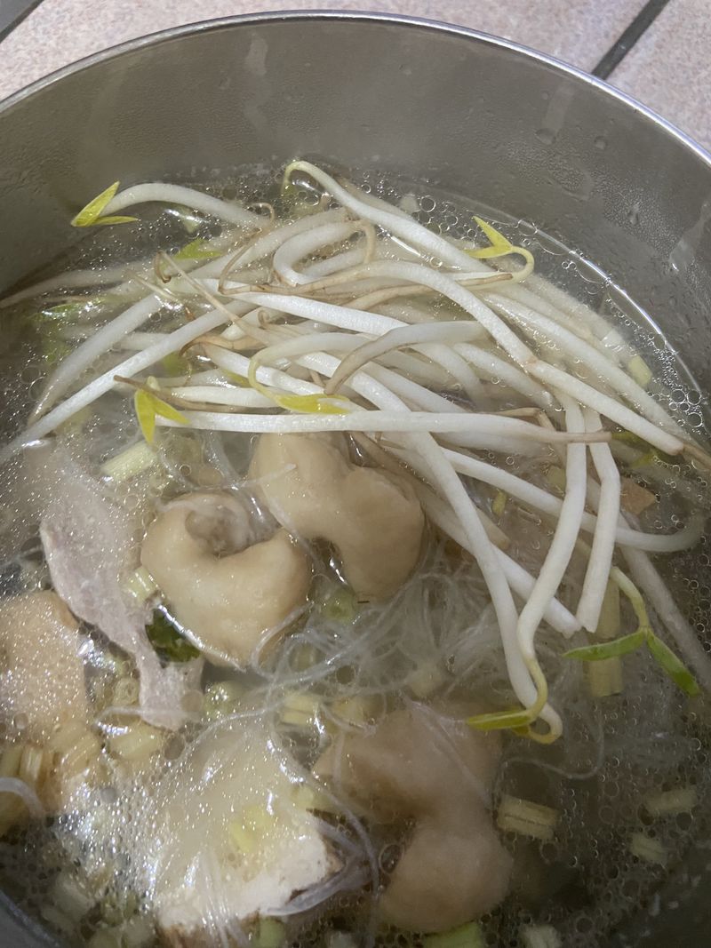 大骨熬米粉湯