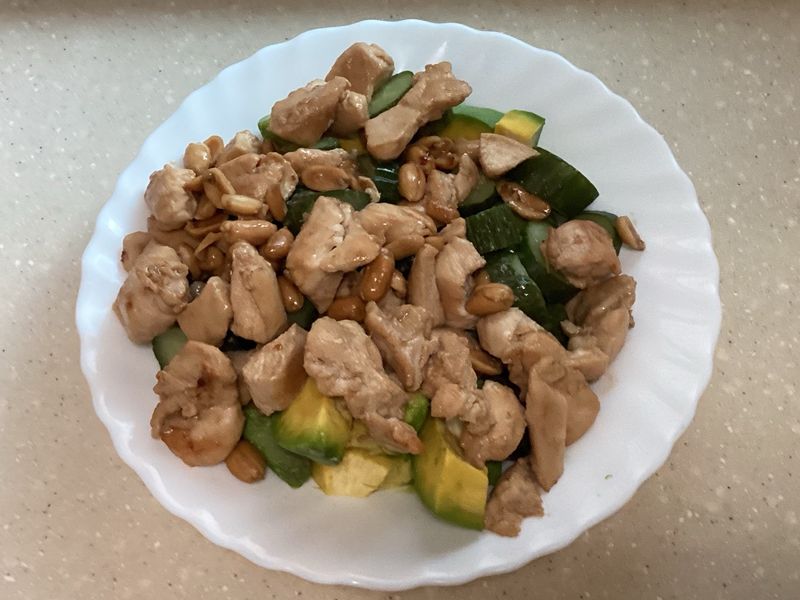 酪梨雞肉沙拉