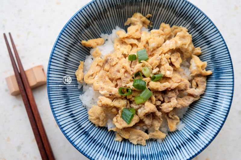 小吃店蛋飯