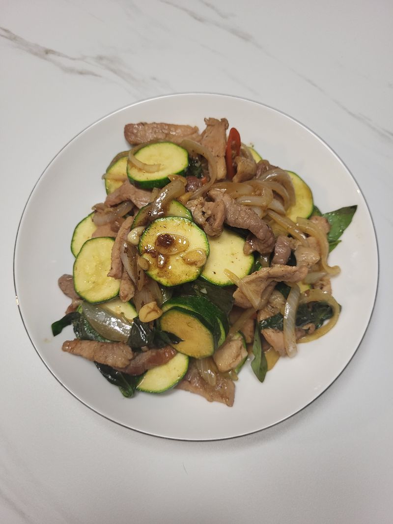 鮮蔬炒老鼠肉
