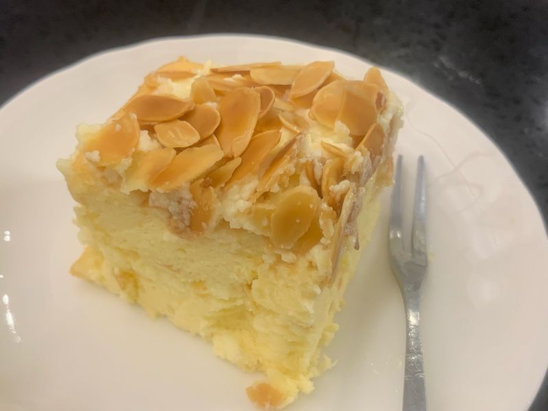 鹹奶油杏仁片蛋糕