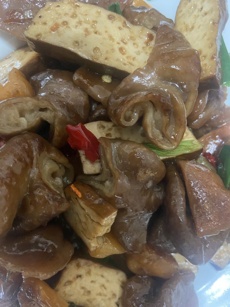 炒滷菜麵疙𤺥