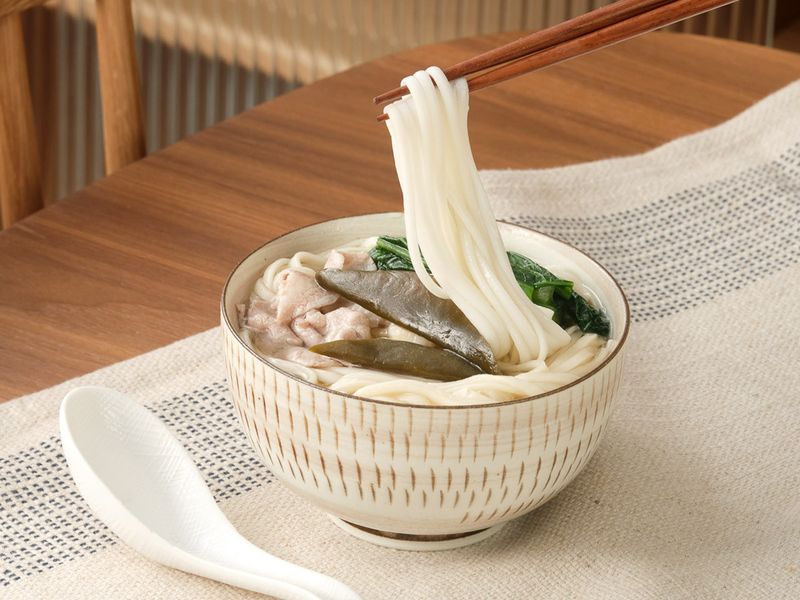 鰹魚風味剝皮辣椒湯麵