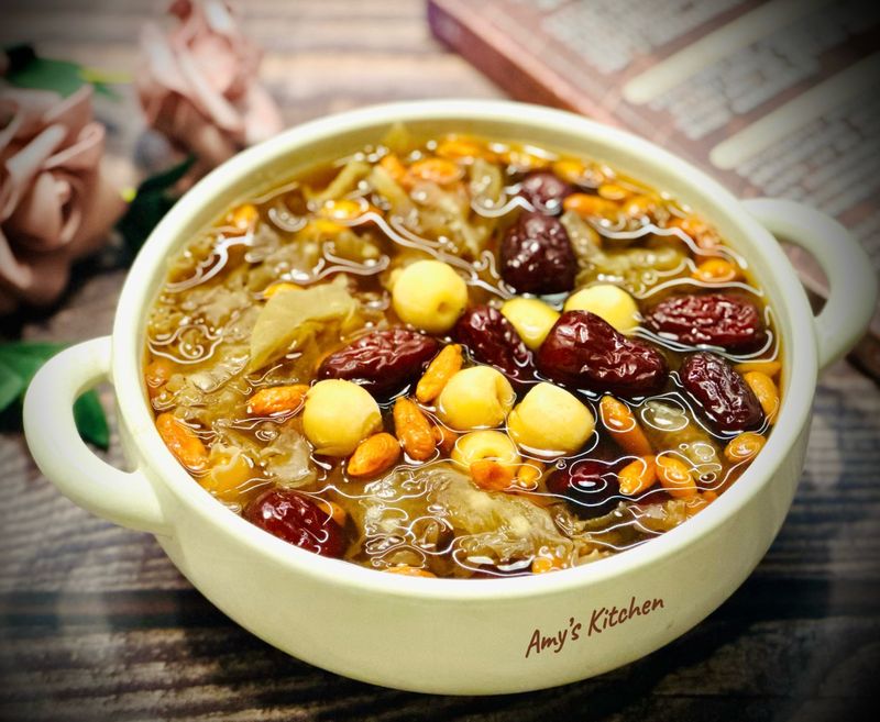 銀耳蓮子湯