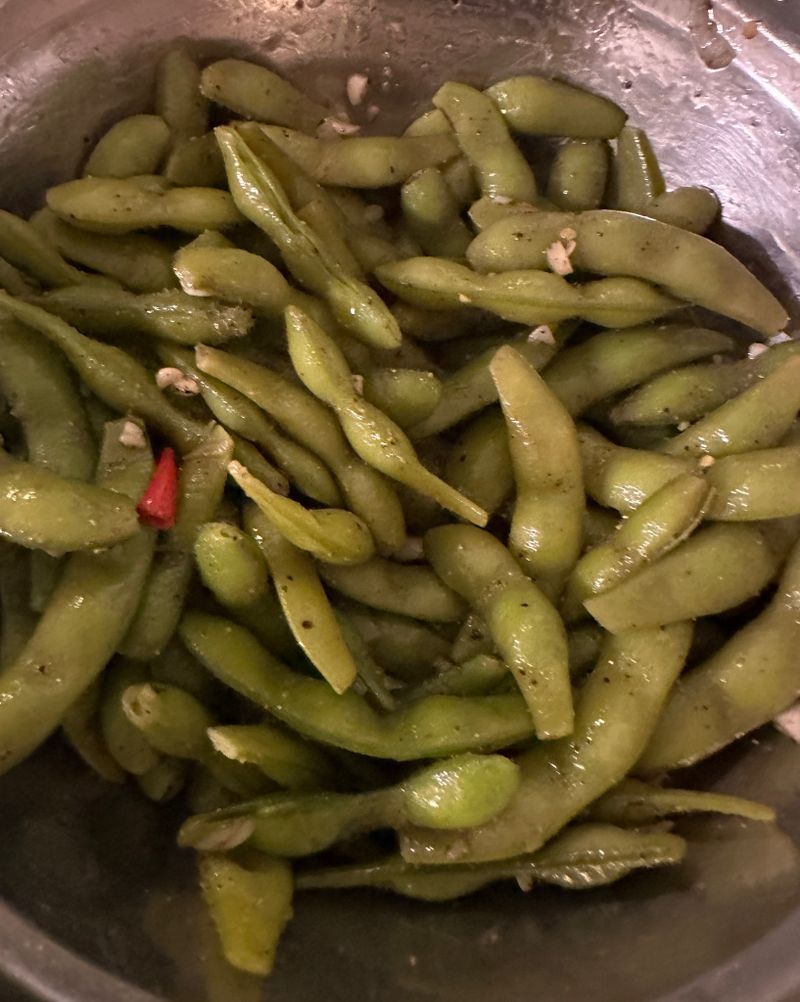 涼拌毛豆