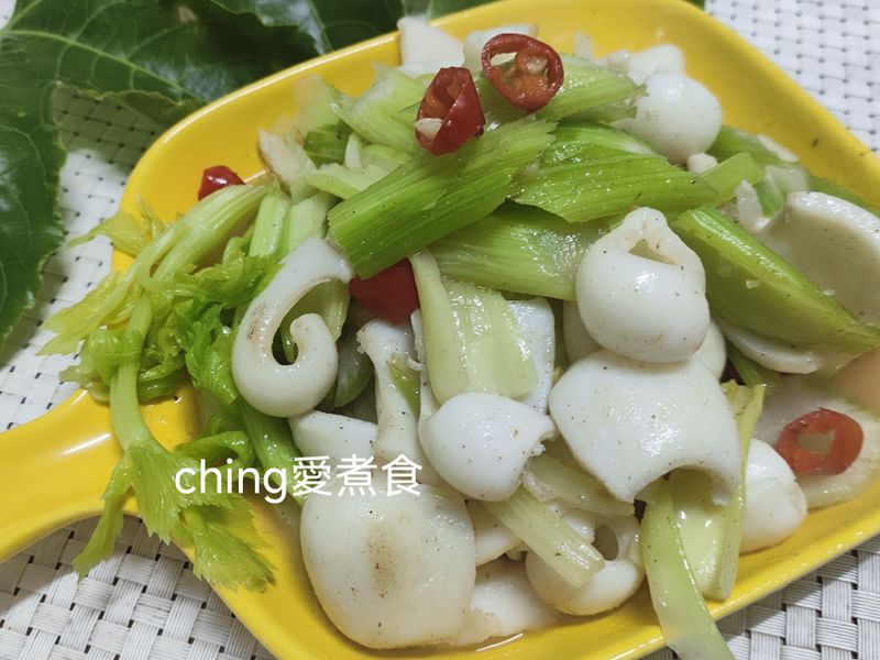 10分鐘上菜-西芹熱炒大王魷魚