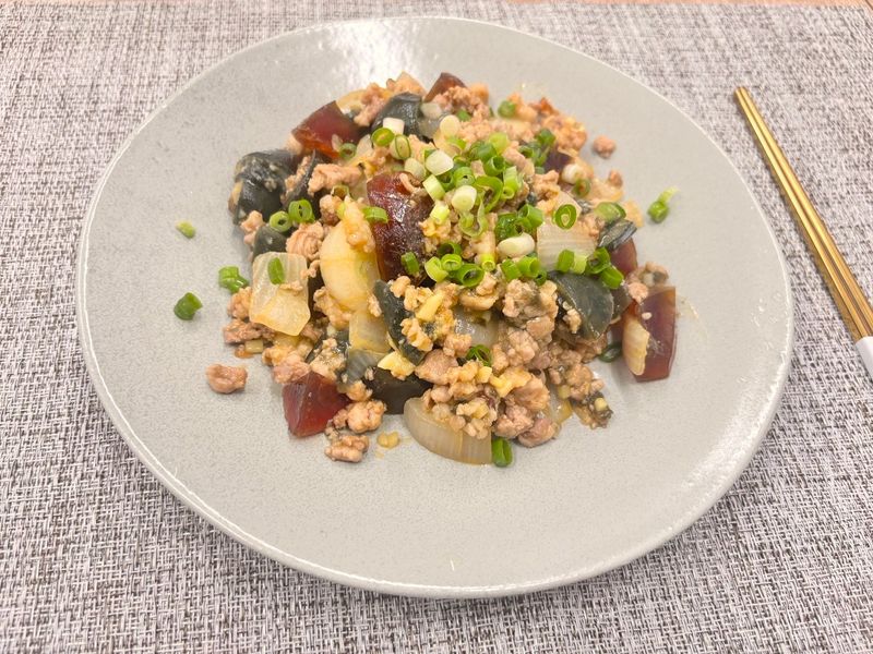 麻辣皮蛋肉末