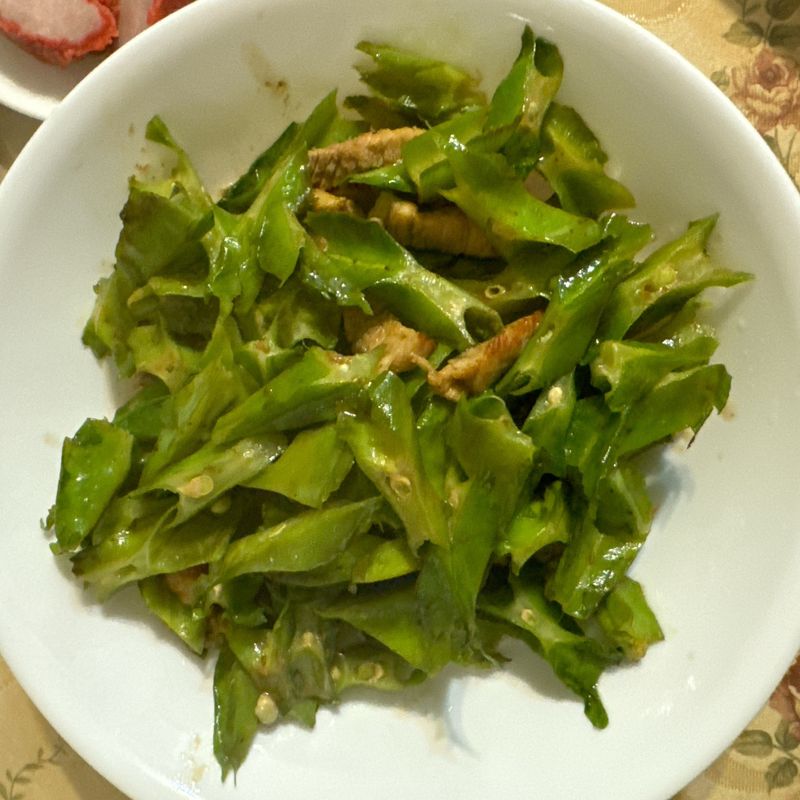 肉絲炒翼豆