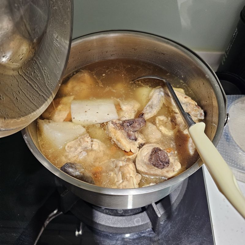 山藥雞腿湯