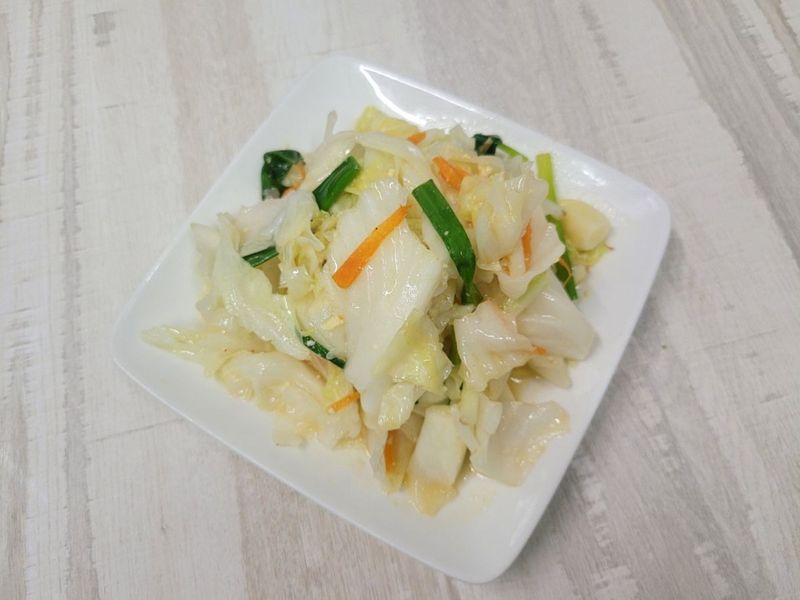 簡單五步驟快速上菜,香濃的豆腐乳炒高麗菜