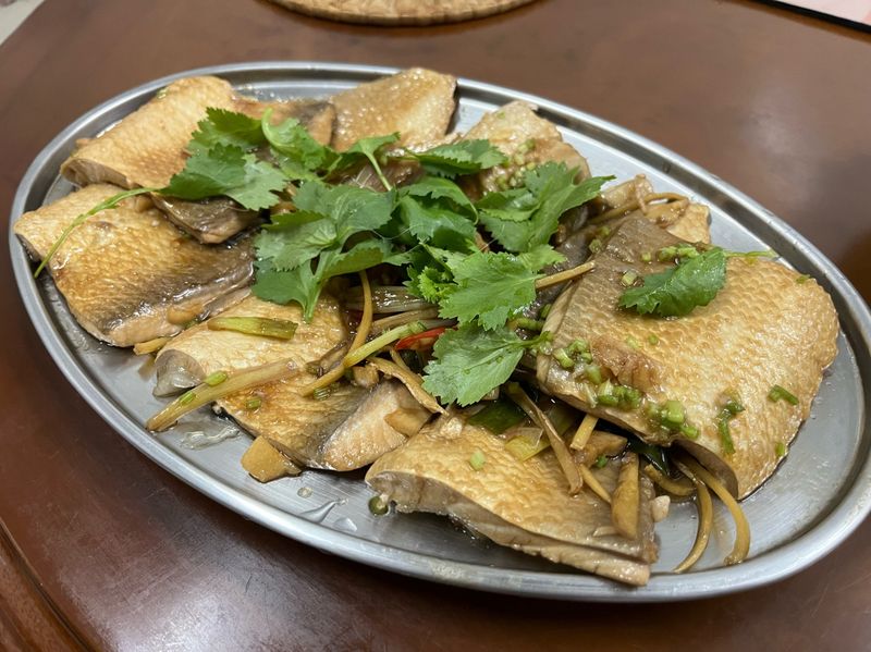 蔥燒虱目魚肚