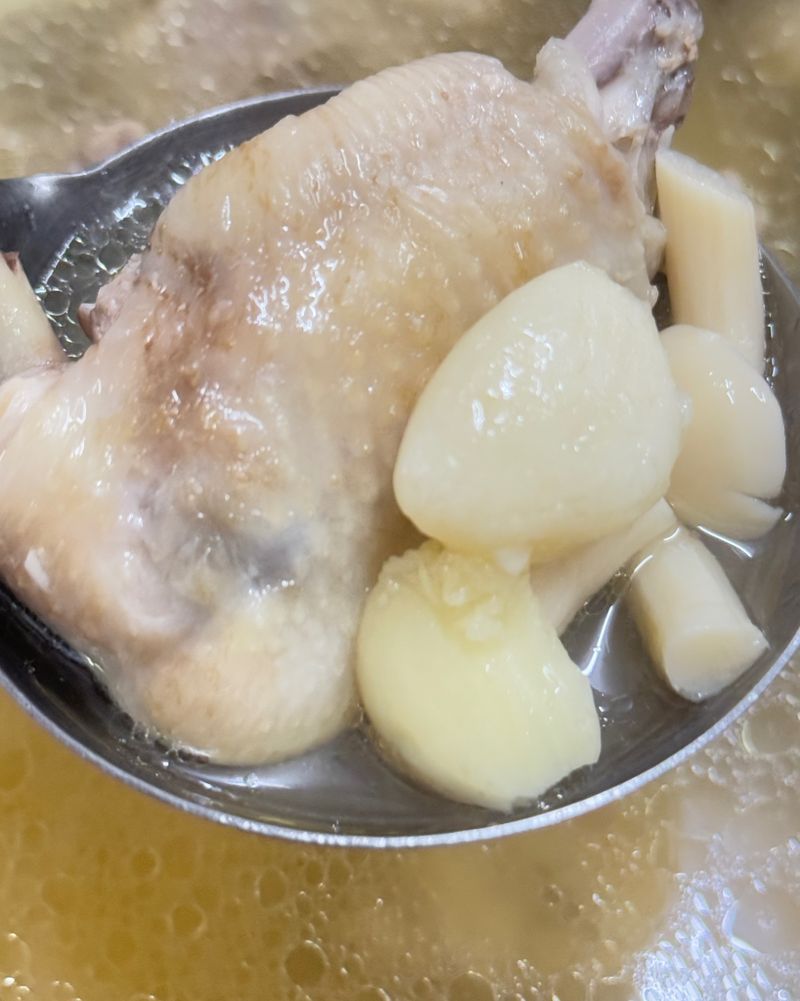 蒜頭雞湯