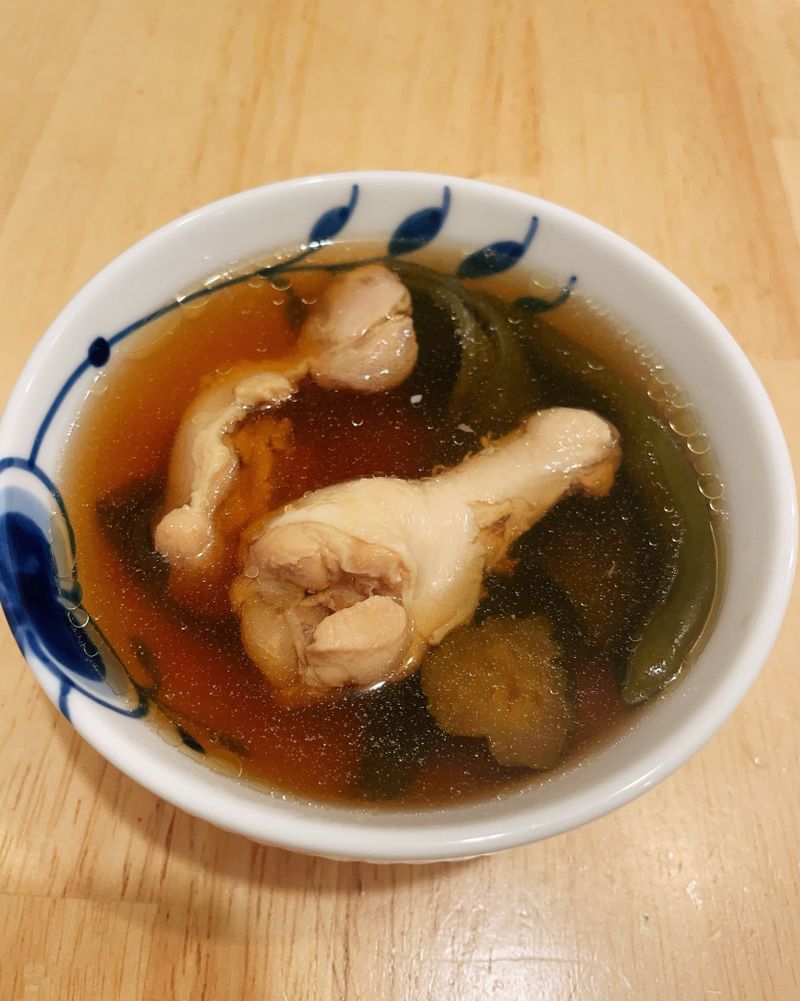 剝皮辣椒雞湯