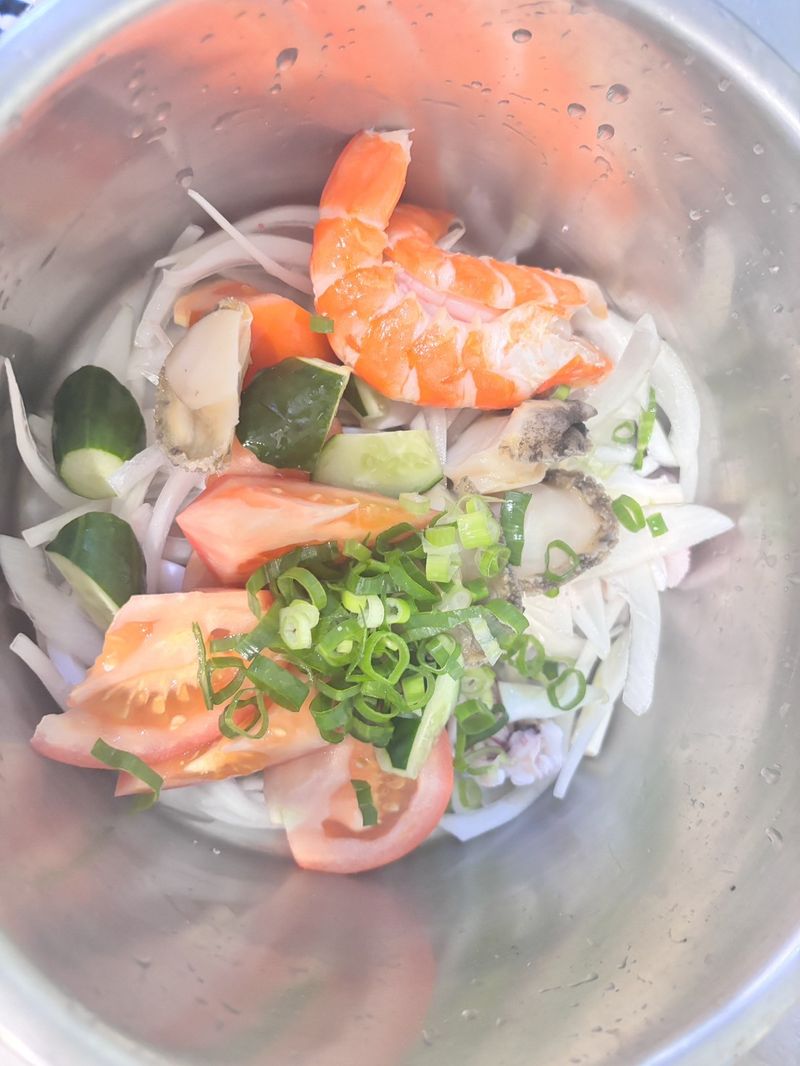 泰式涼拌海鮮