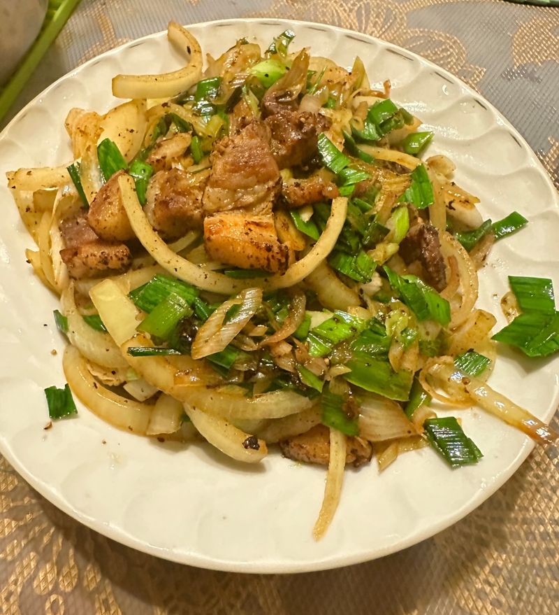 蒜苗炒鹹豬肉