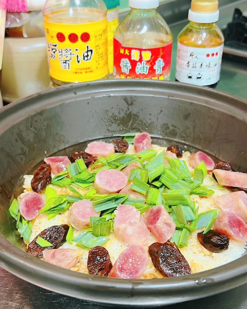 花開富貴年菜首選~港式臘味煲仔飯