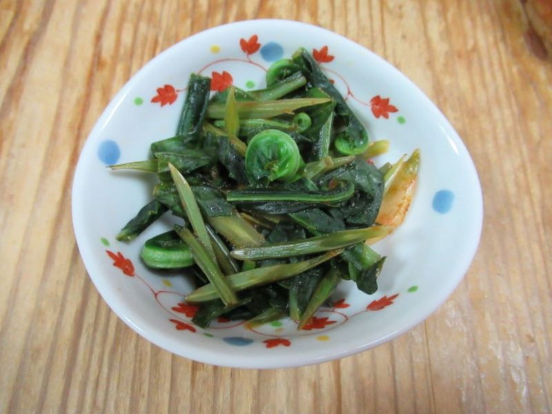 茄汁煮山蘇