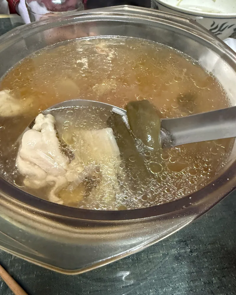 剝皮辣椒雞湯