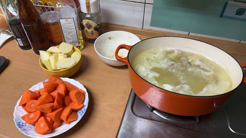咖哩牛腩牛筋