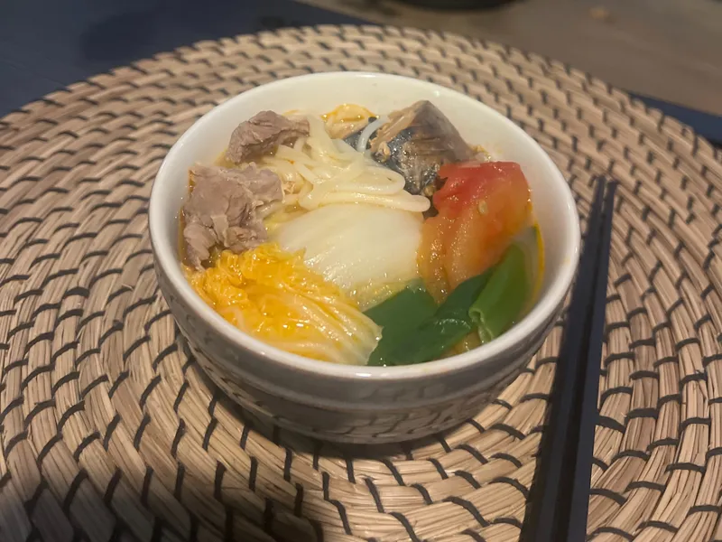 茄汁鯖魚麵