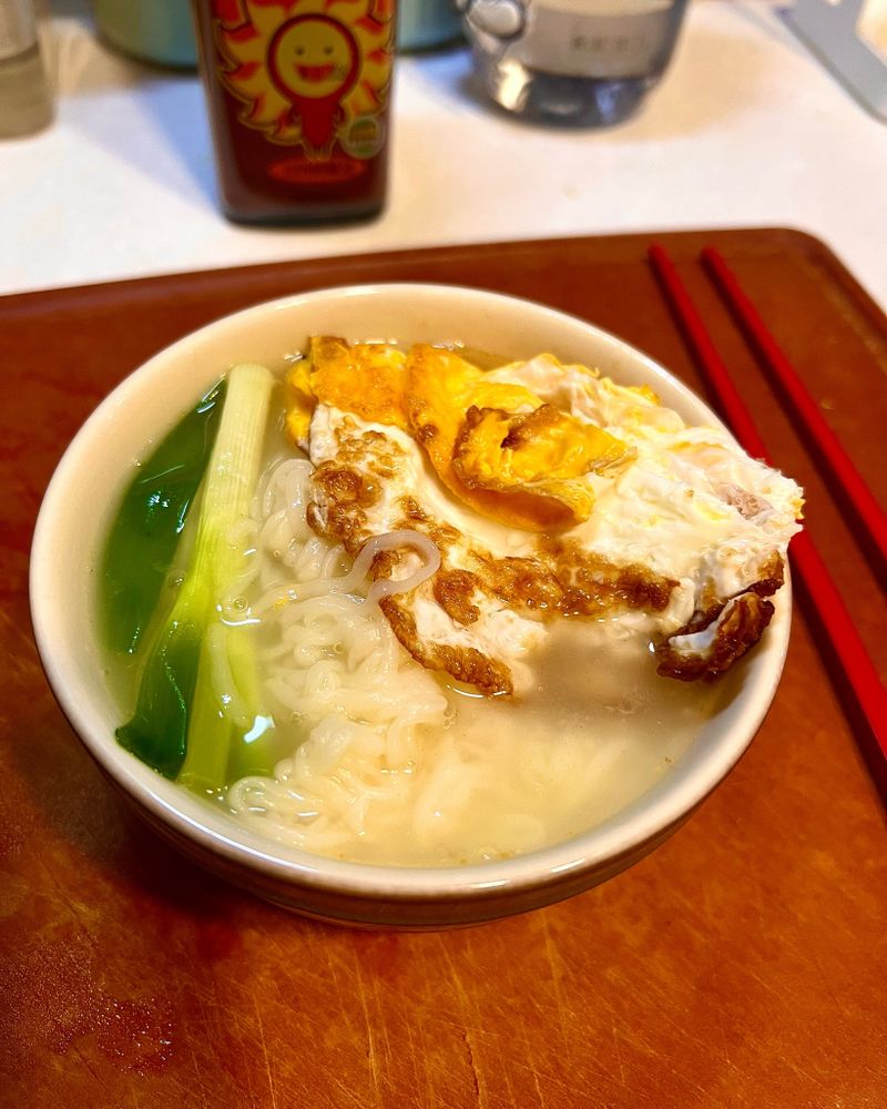 麻油酒蛋麵線