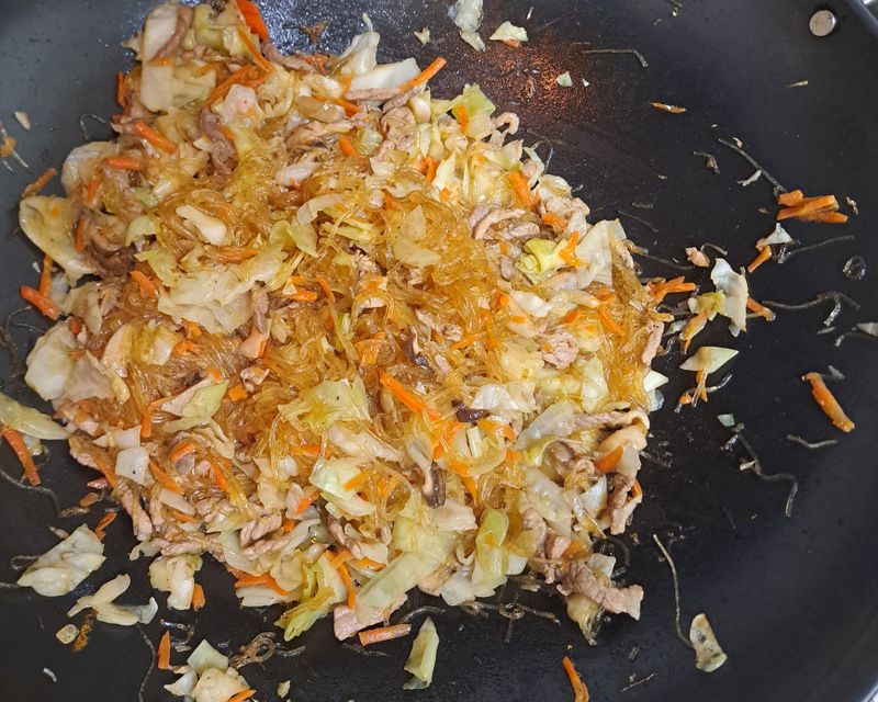 高麗菜炒冬粉
