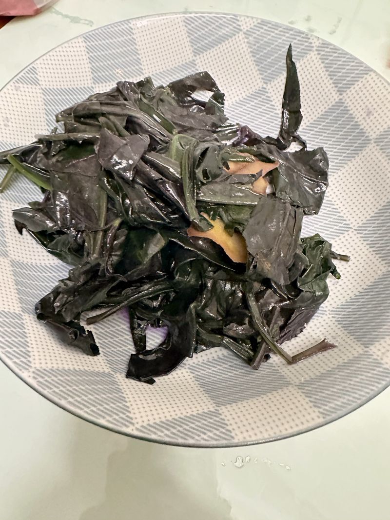 麻油炒紅鳳菜