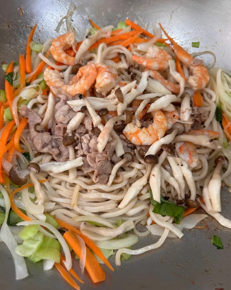 日式炒烏龍麵