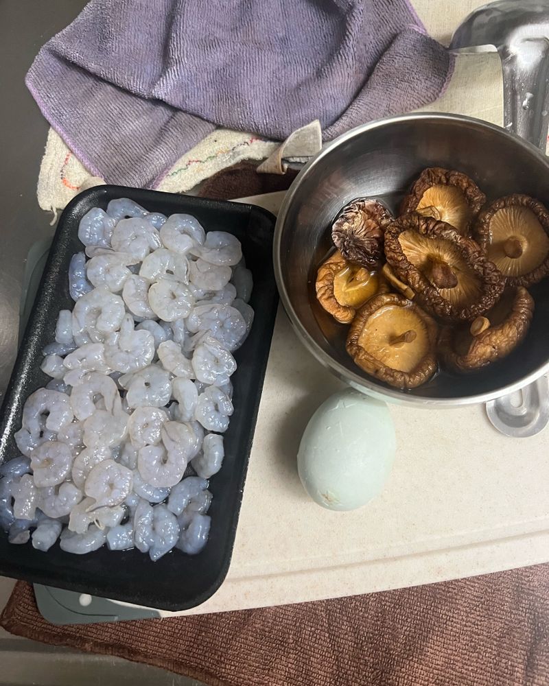 蝦仁鹹蛋香菇粥