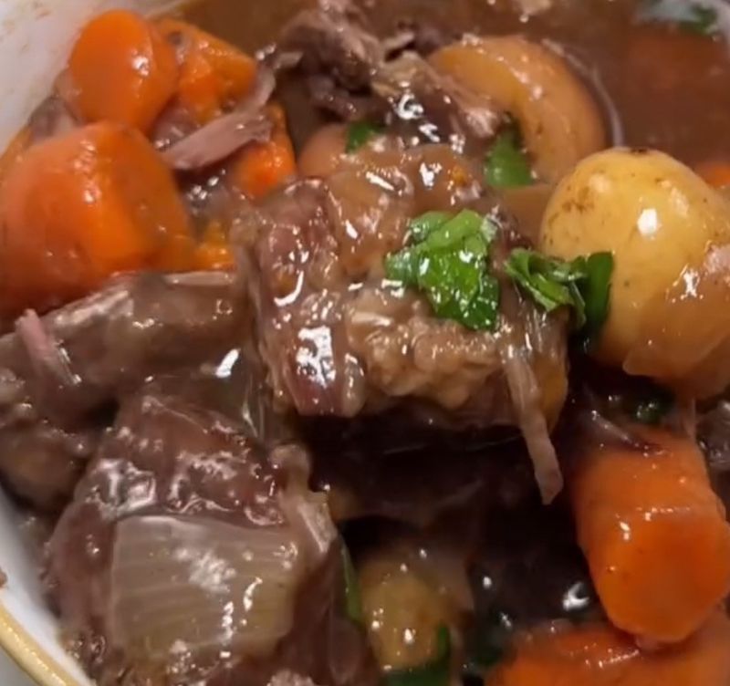 紅酒燉牛肉-材料全聯都有