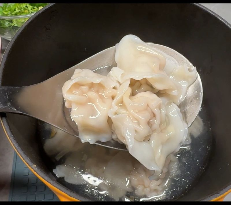 鮮蝦餛飩
