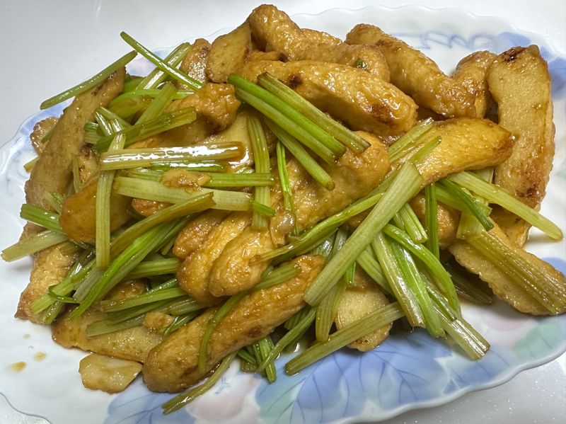 芹菜炒甜不辣