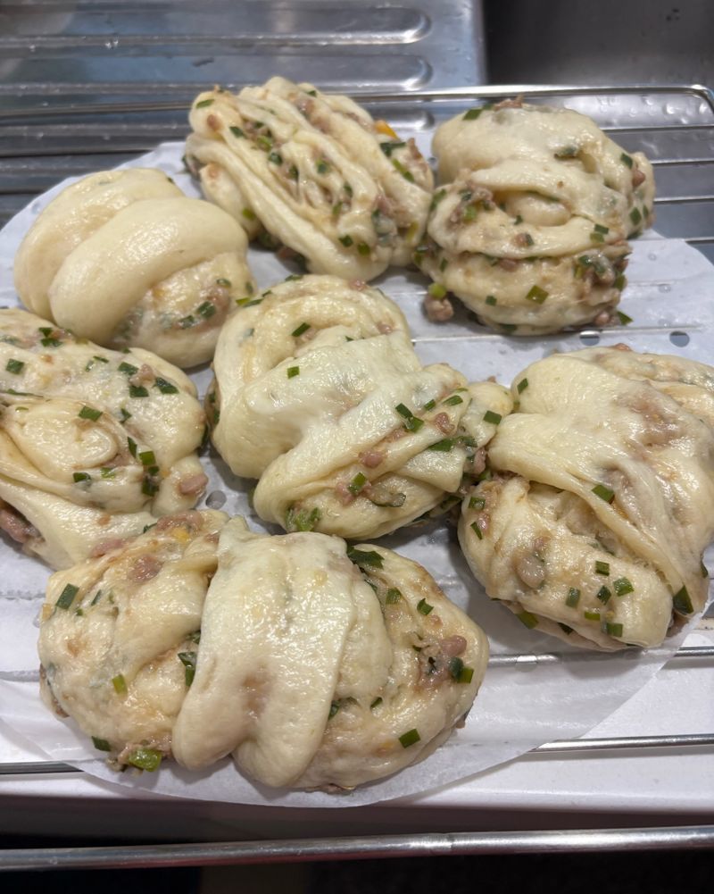 韮菜豬肉花捲