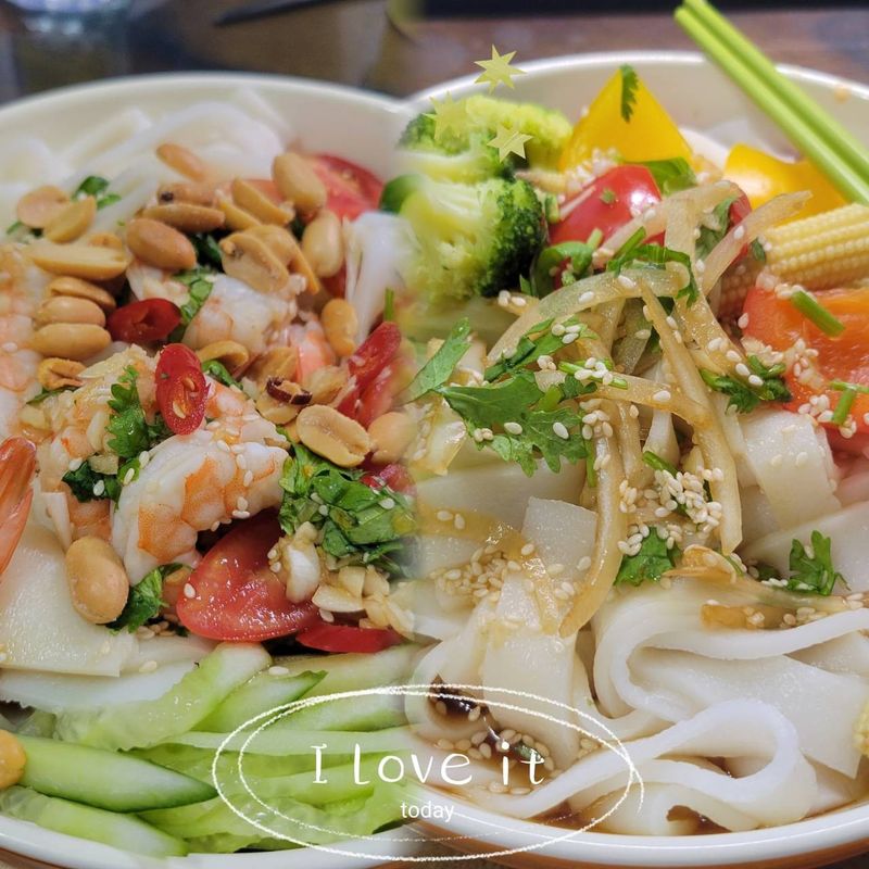 泰式涼拌河粉