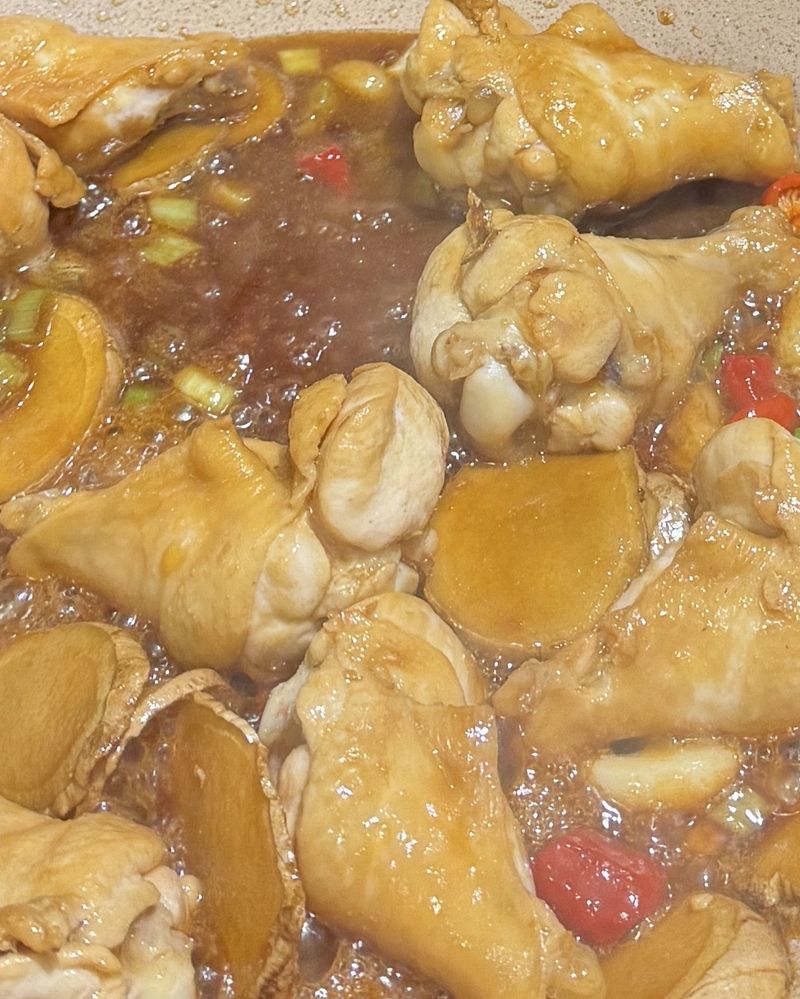 蒜頭燉雞