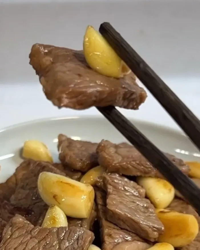 蒜頭牛小排